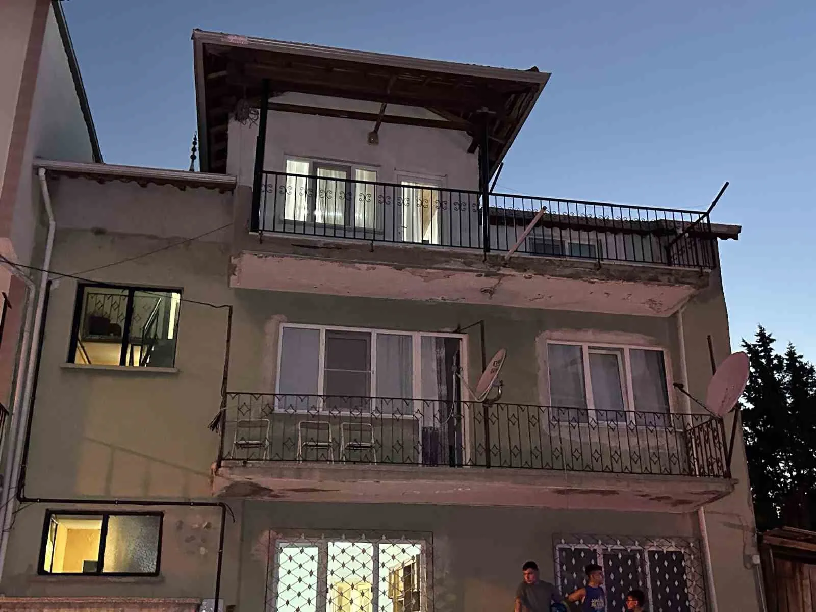 Dut toplamak isterken canından oldu: Uşak’ta yürek yakan kaza
