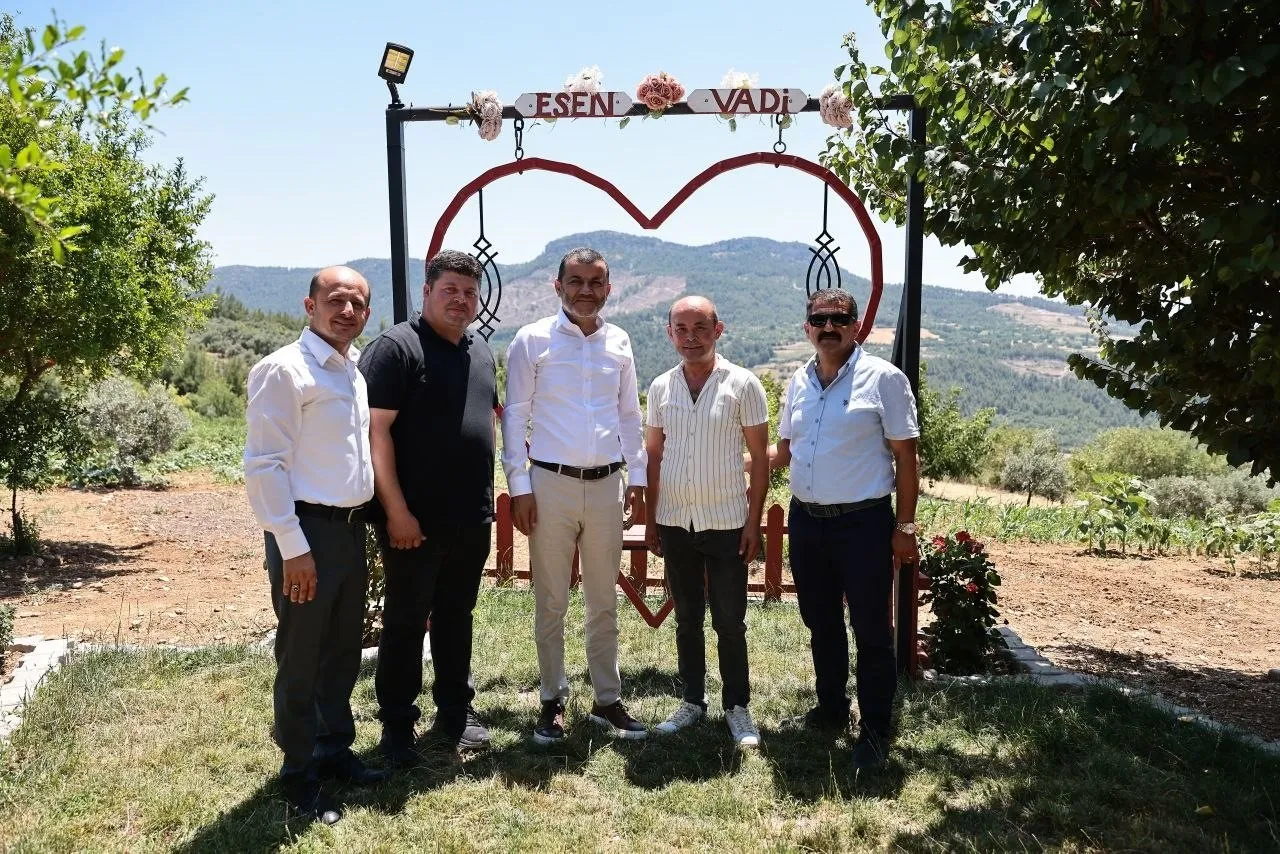 Başkan Çavuşoğlu'ndan Kale çıkarması: Hem yatırımları denetledi hem halkı dinledi