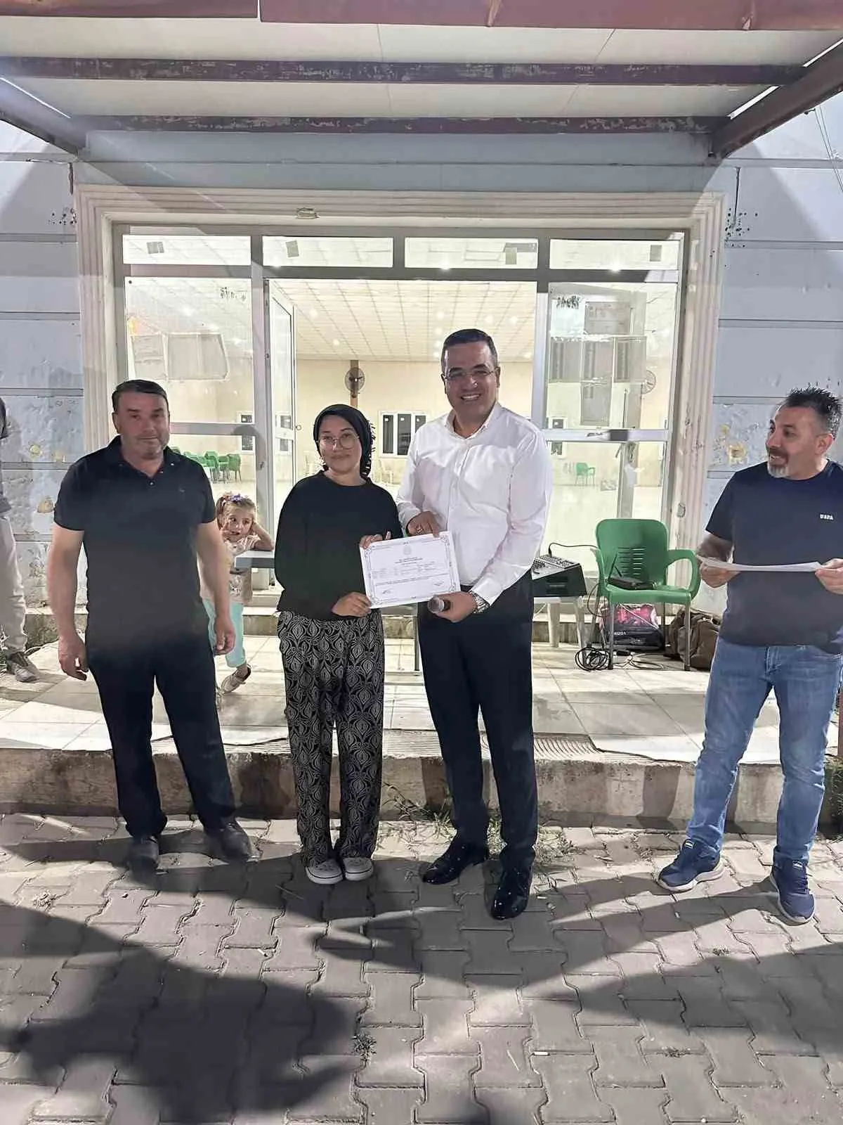 Sarıgöl'de hayvancılıkta yeni dönem: Üreticiler sertifikalarını aldı