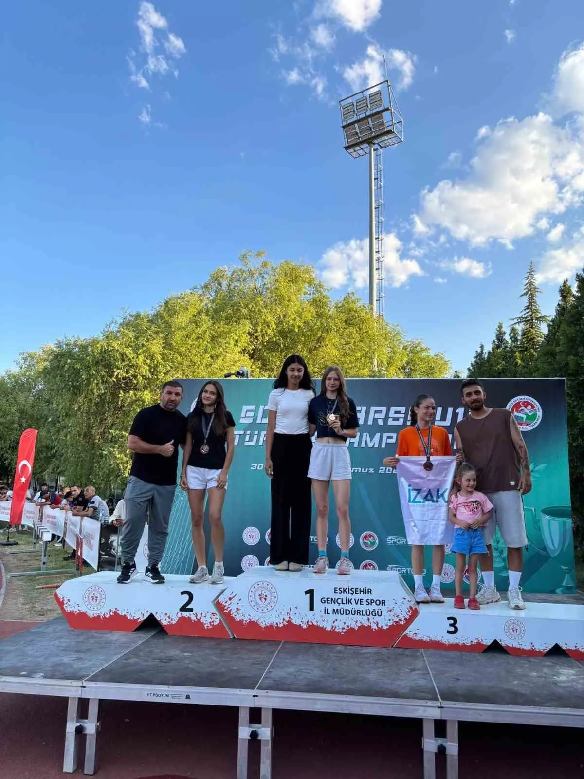 Aydınlı genç yetenekten pistlerde gümüş madalya gururu