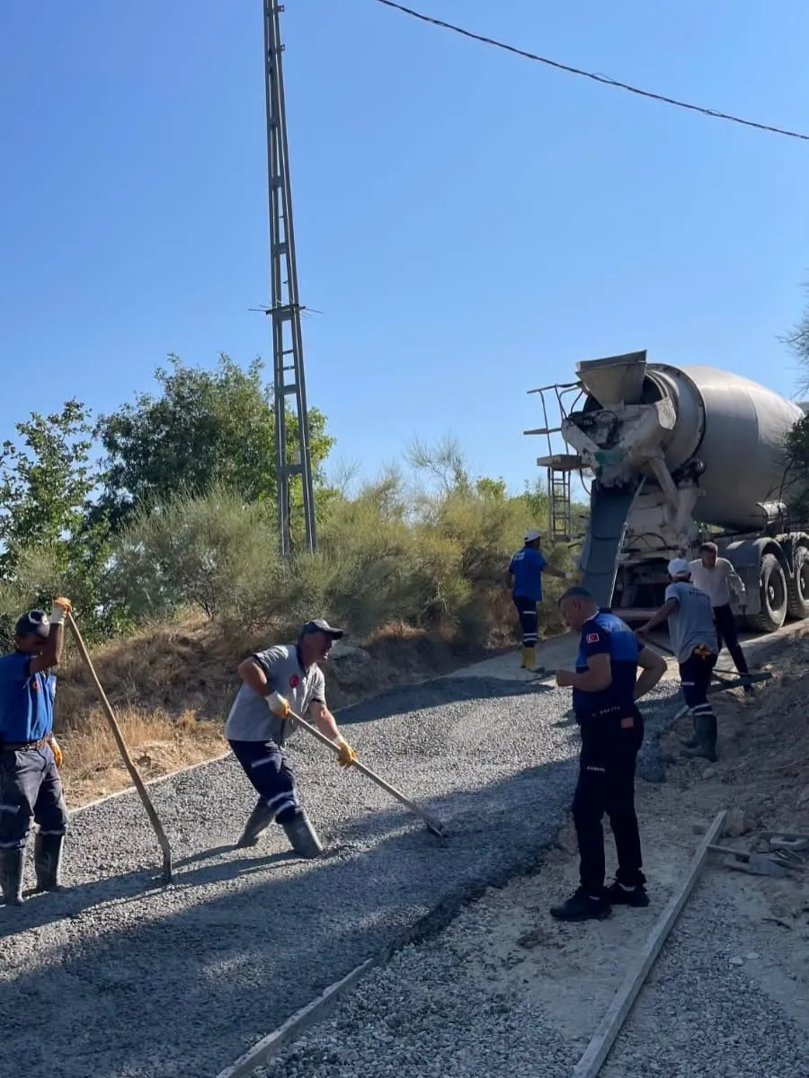 Babadağ’da hummalı çalışma dönemi: Başkan Kumral sahada bizzat denetliyor