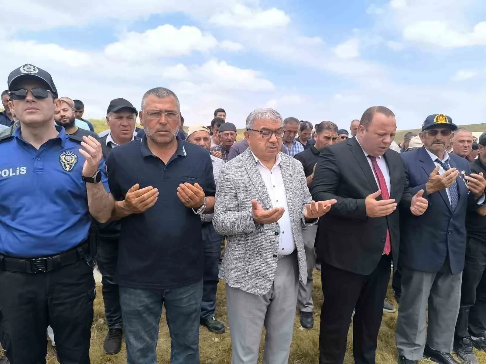 Kahraman gazi son görev yerinde dualarla uğurlandı