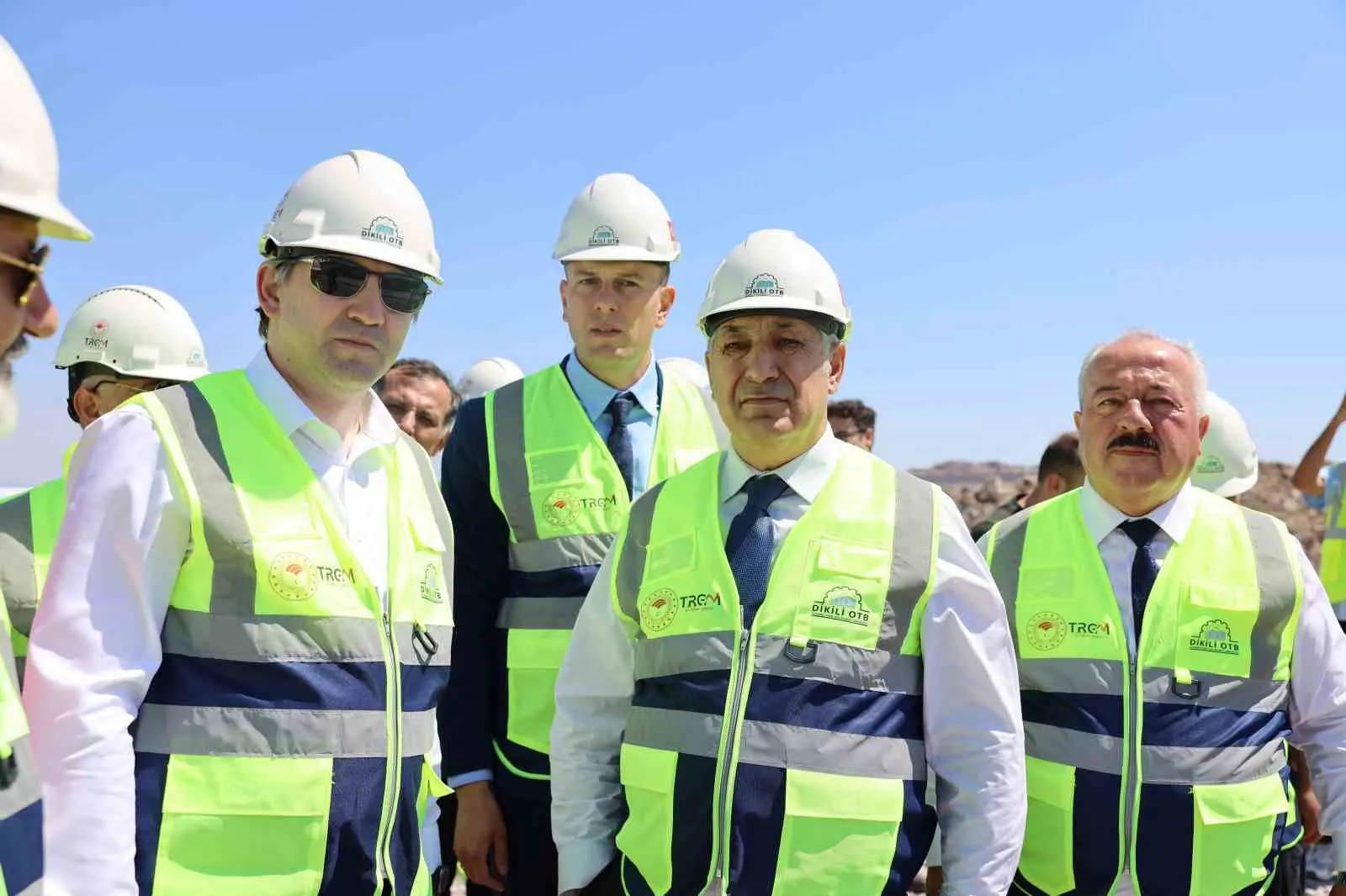 Dikili’de topraksız tarım devrimi: Yatırımcılar üretim için düğmeye bastı