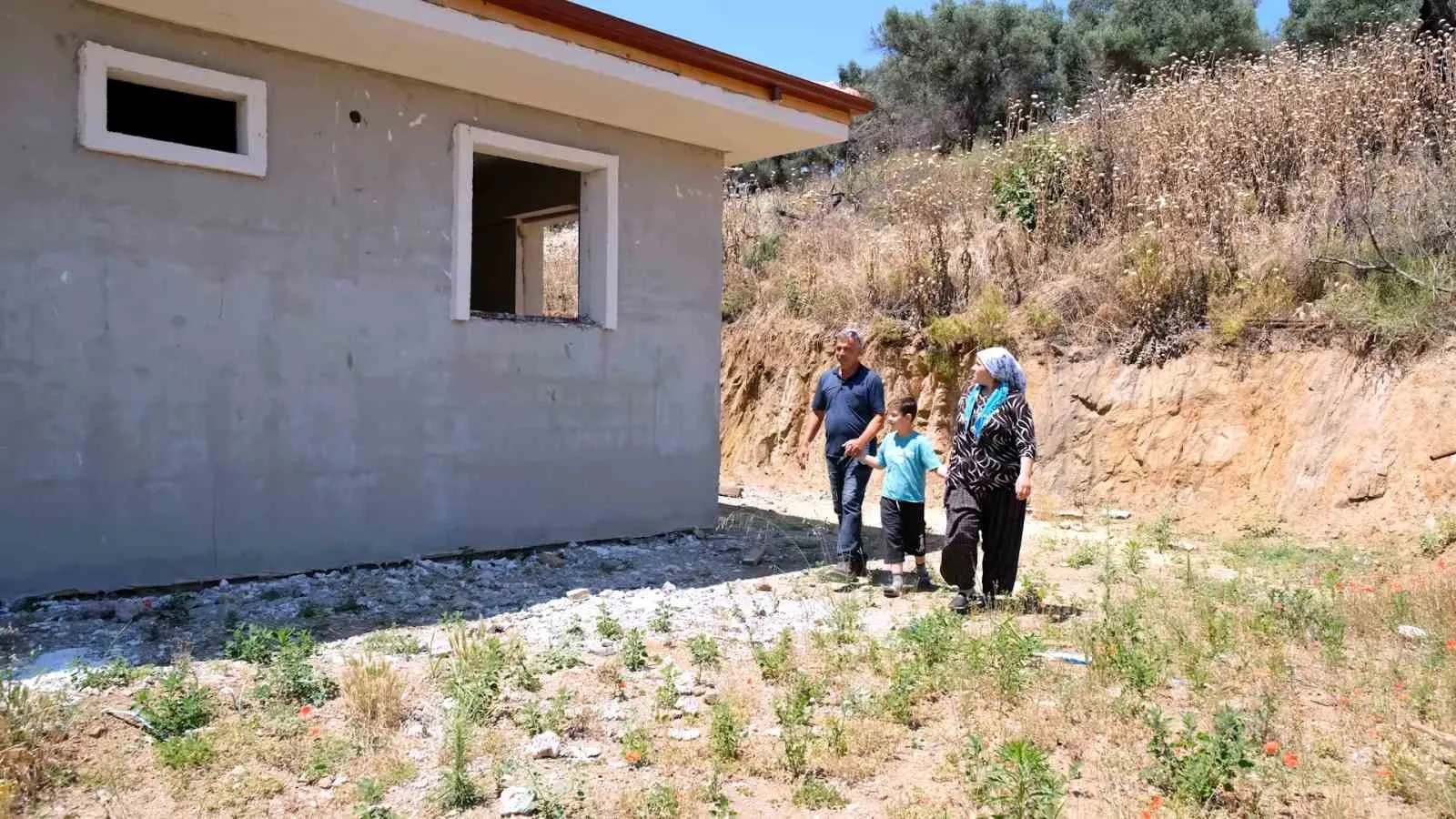 Ödemiş’te küle dönen hayaller yeniden yeşerdi: Küçük Muzaffer’in evi hazır