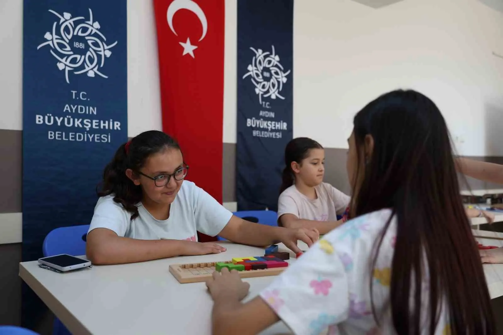 Aydın'da yaz tatili zeka oyunlarıyla şenleniyor: Minikler strateji geliştiriyor