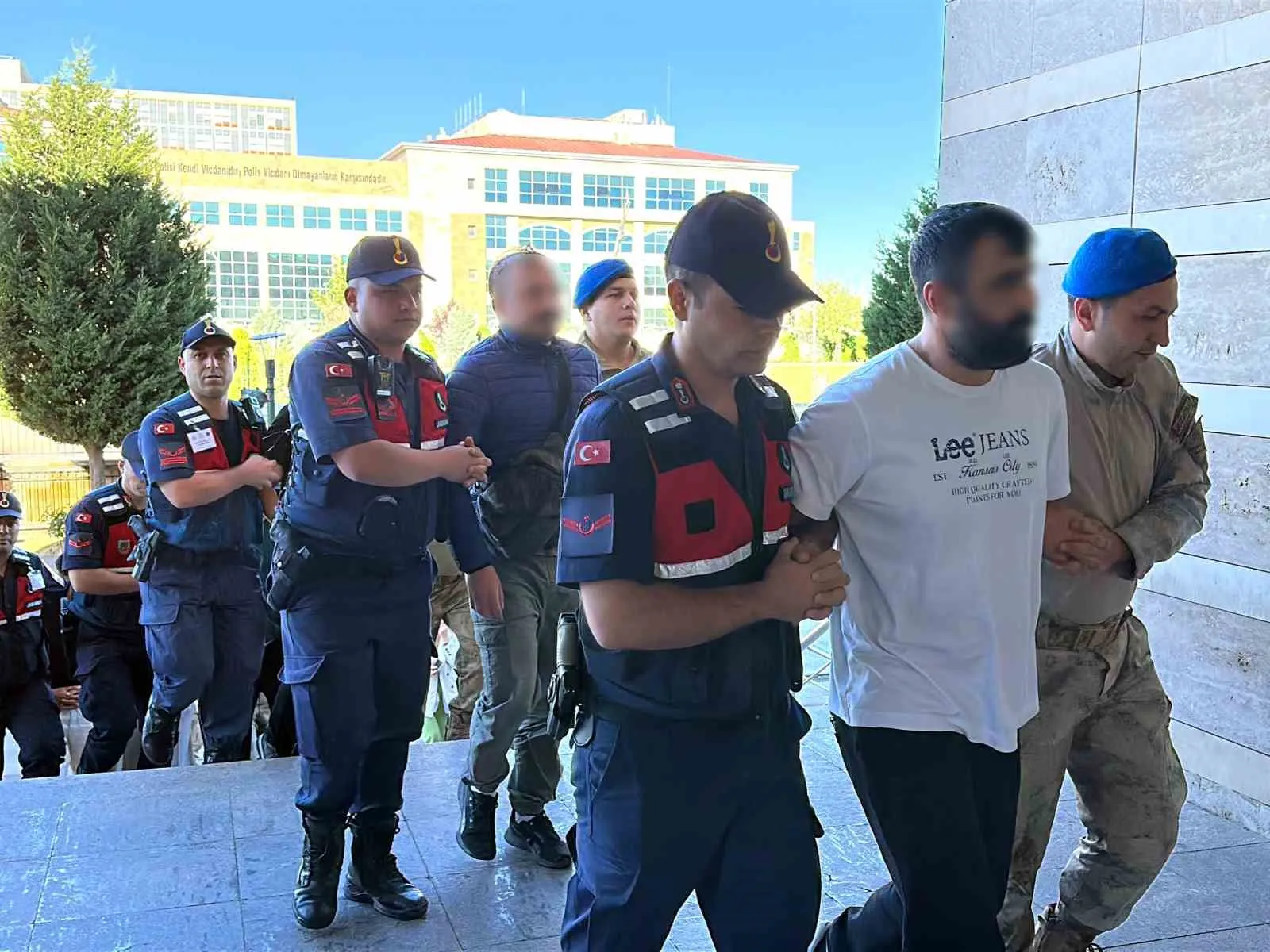 Uşak’ta belediye kadrosu üzerinden özel işletme vurgunu: 15 kişi hakim karşısında