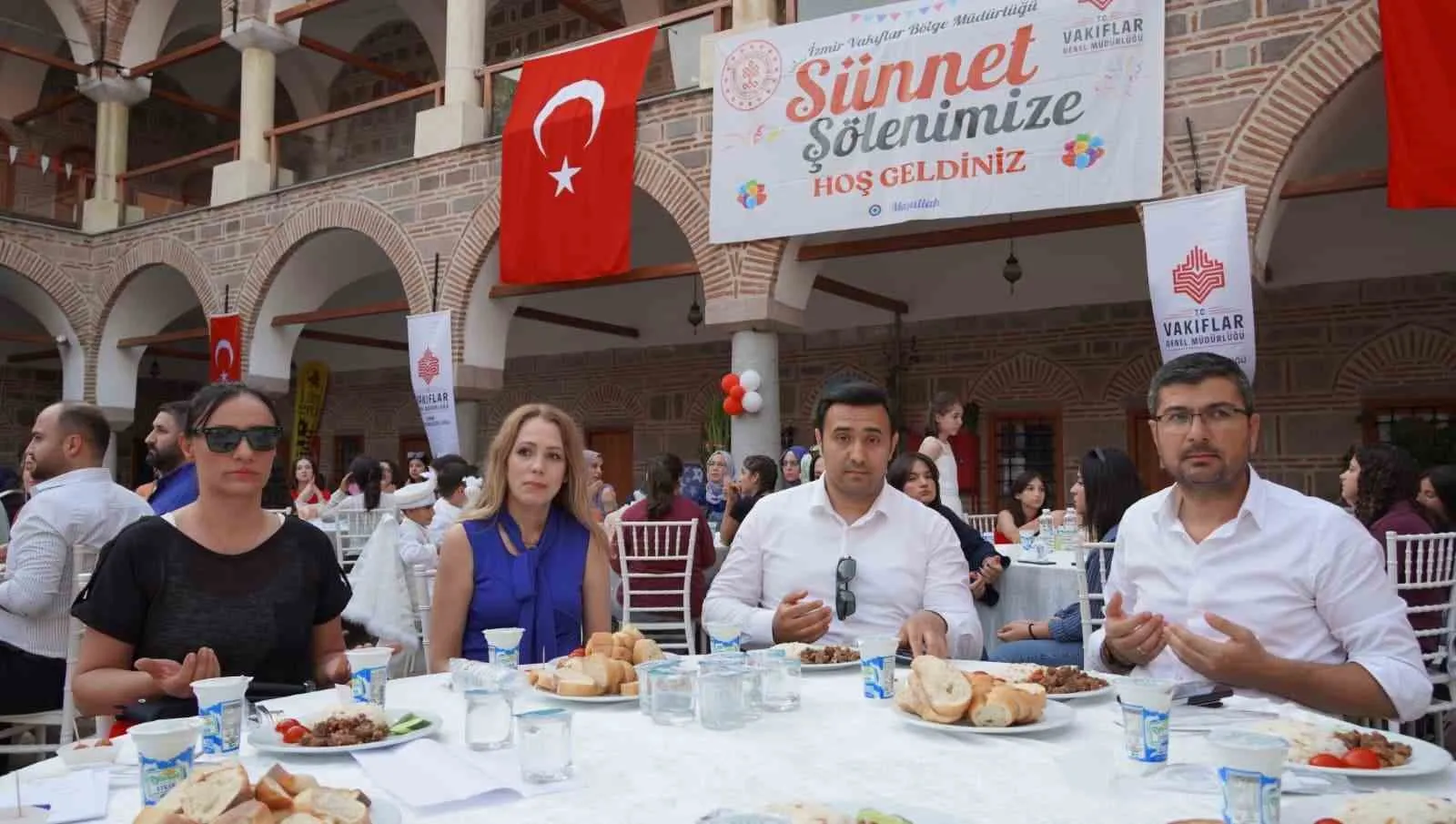 Tarihin tozlu sayfalarından gelen şefkat eli: 530 yıllık vakıf geleneği Manisa’da yaşatıldı