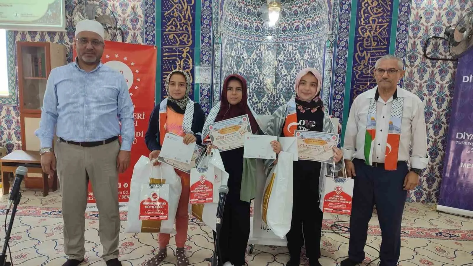 Minik kalplerden namaz temalı sanat şöleni: Denizli'de ödüller sahiplerini buldu