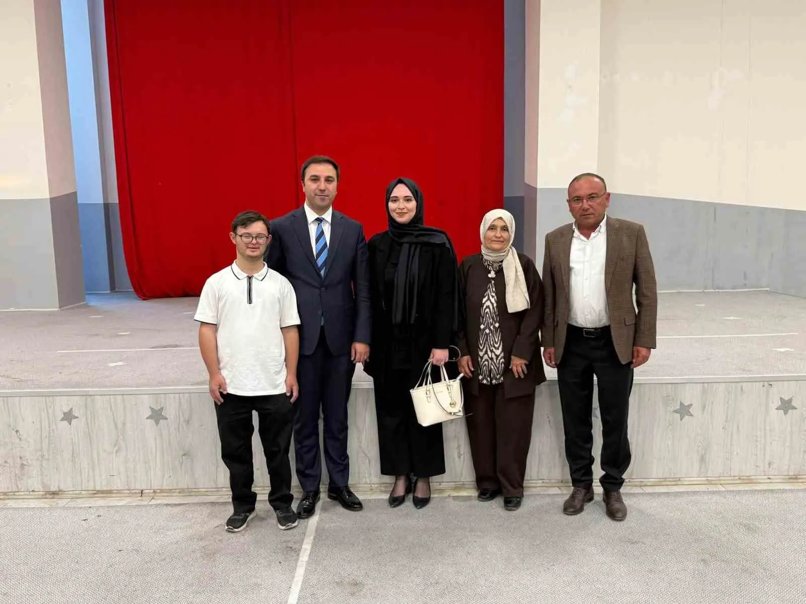 Çavdarhisar’da duygusal veda: Kaymakam Murat Ak yeni görevine uğurlandı