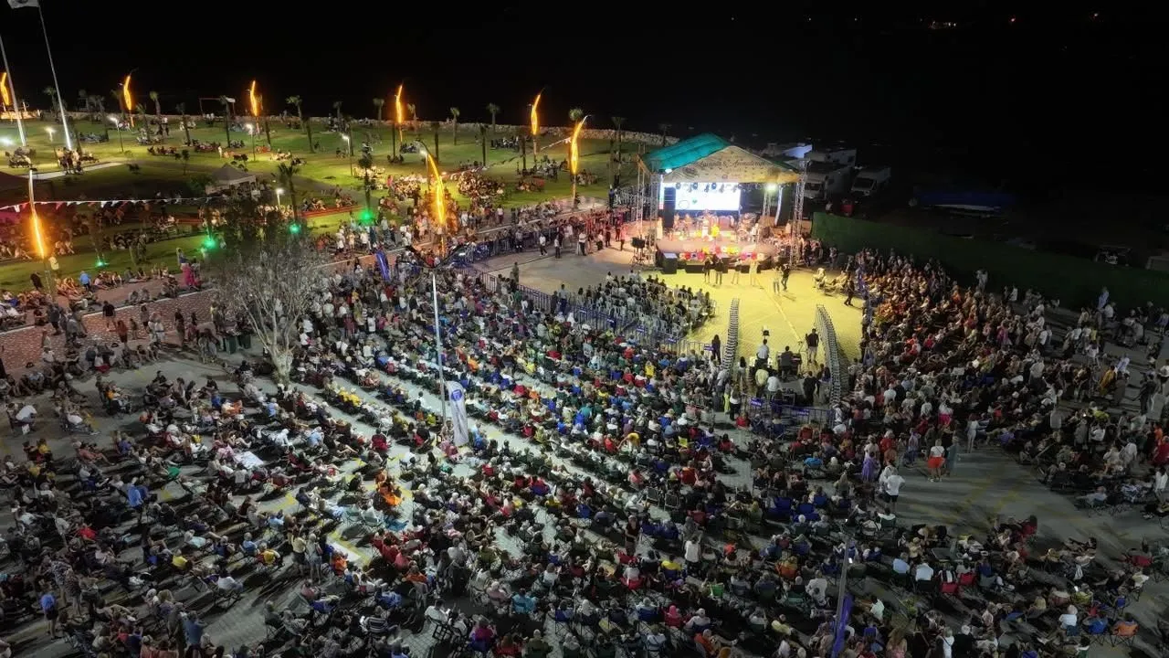 Didim’de lavanta kokulu gece: Suzan Kardeş rüzgarı esti