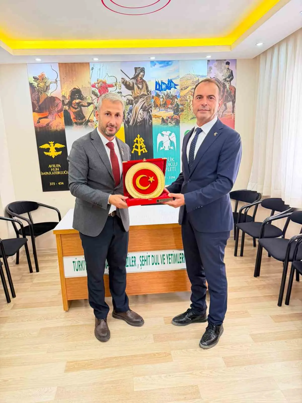 Manisa’da anlamlı dayanışma: Kahramanların aileleri için güçlerini birleştirdiler