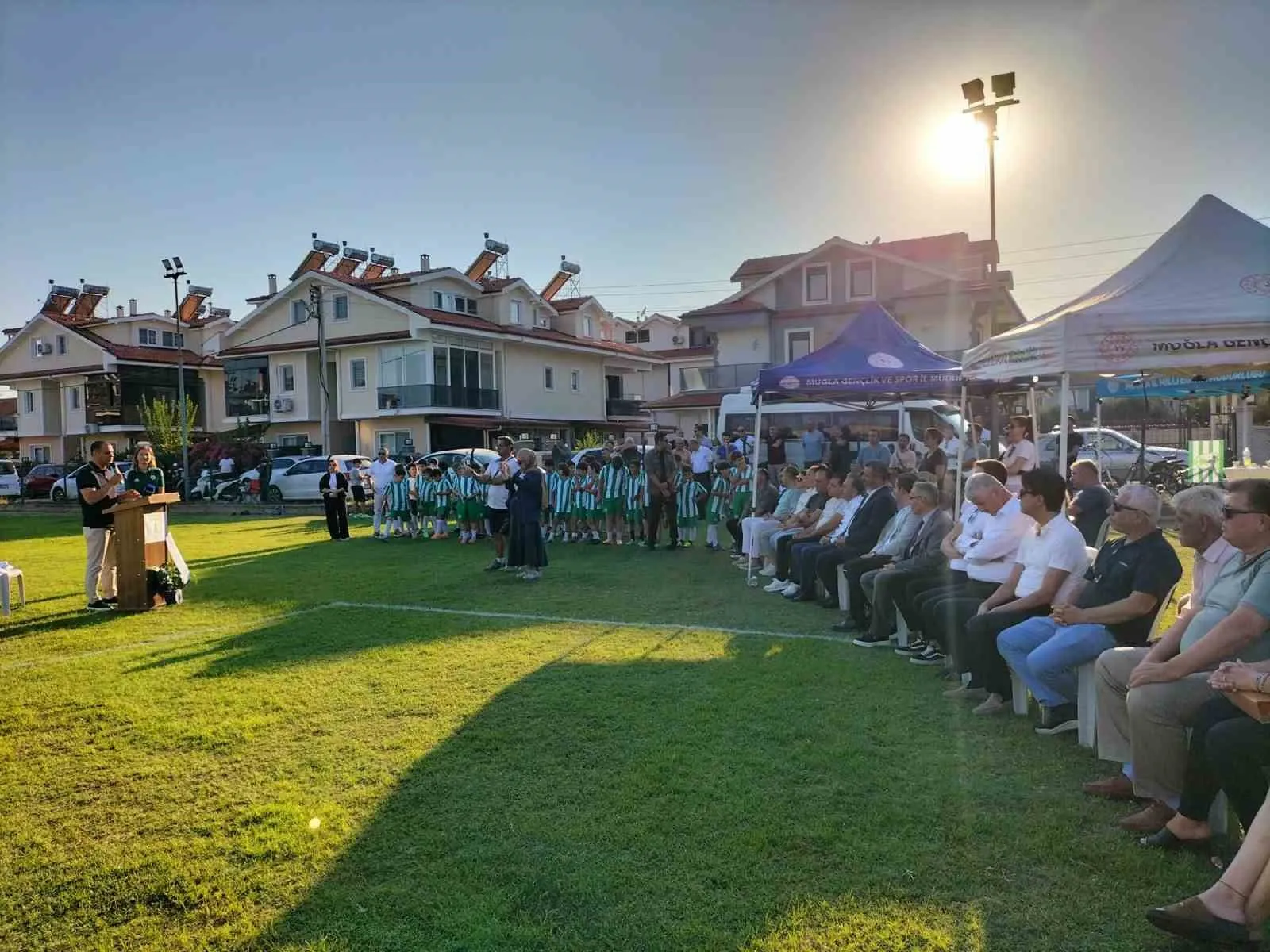 Köyceğiz'de yeşil sahaların yeni yıldızları için ilk adım atıldı