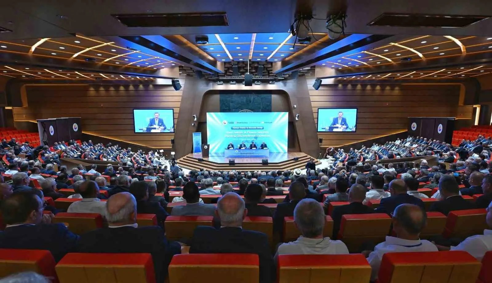 Sanayiciden finans dünyasına sitem: Tekstili hedef tahtasına koymak yanlıştır