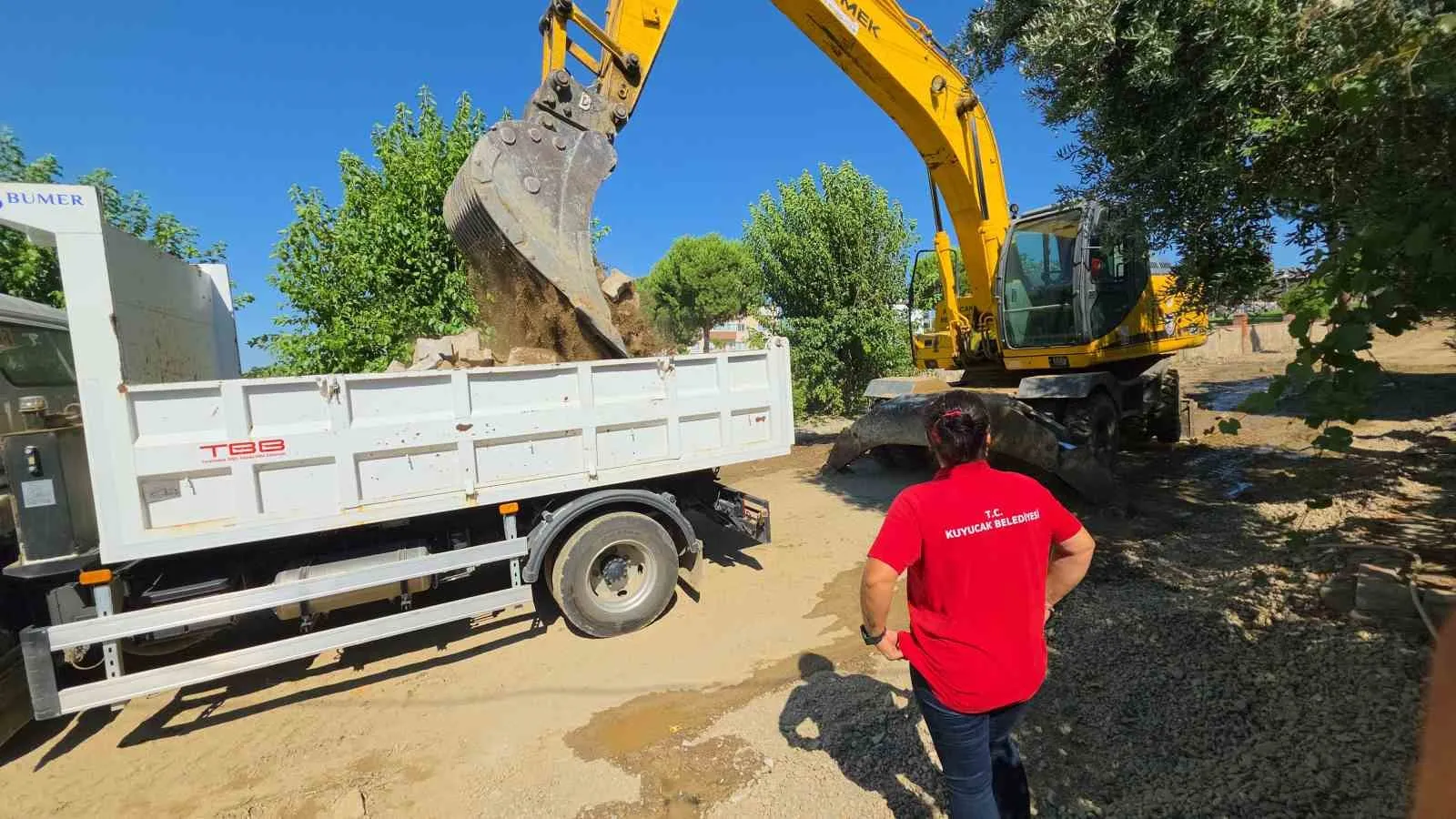 Kuyucak’ta değişim rüzgarları: 36 mahalle şantiye alanına döndü