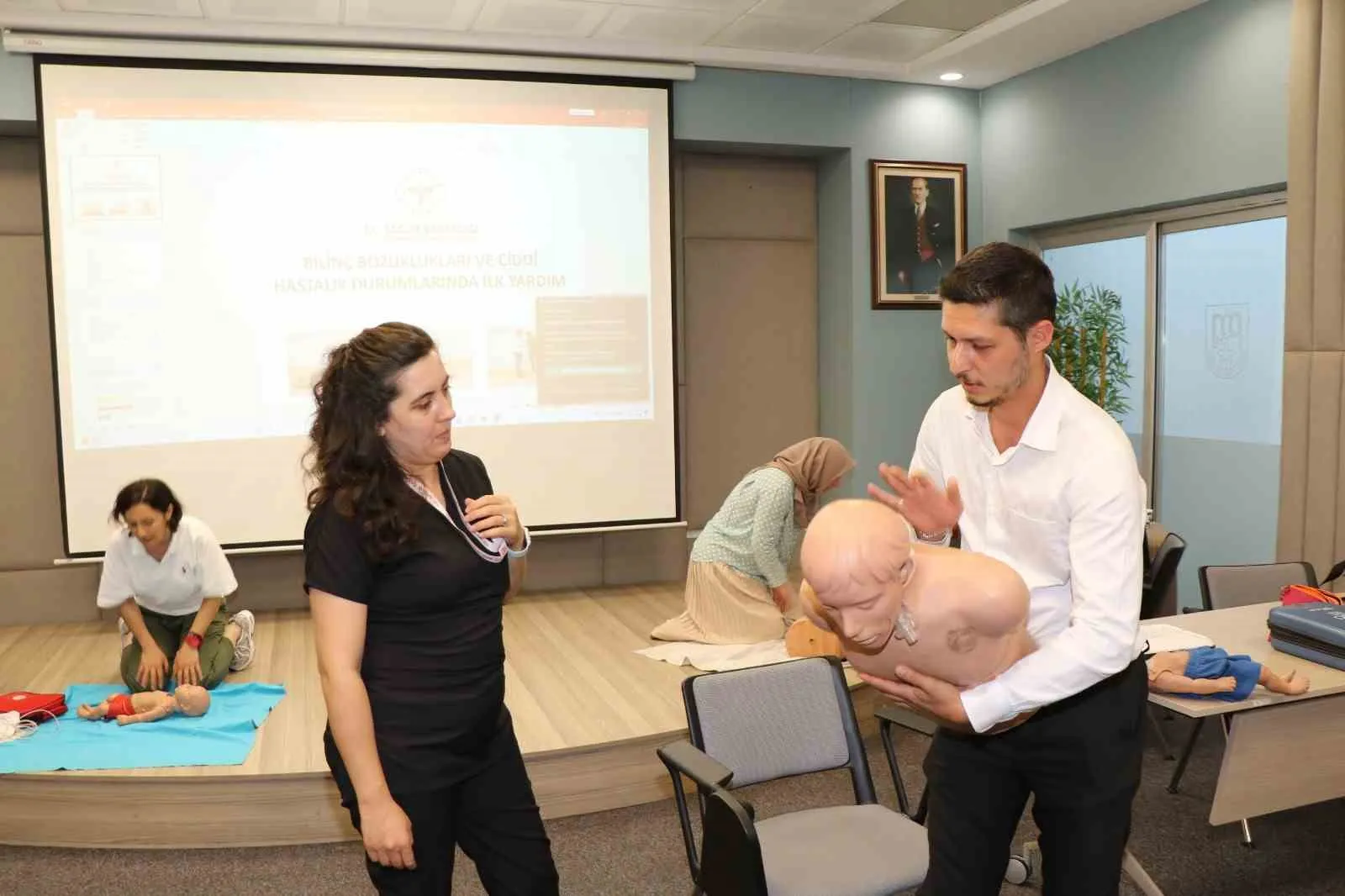 AYTO üyeleri hayat kurtaran dokunuşları öğrendi: İlk yardım sertifikalarını aldılar