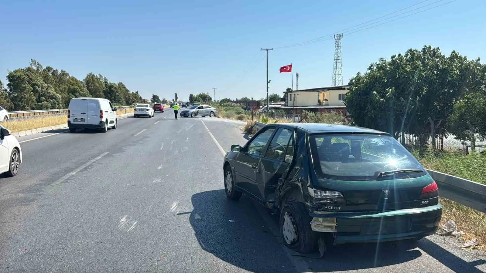Söke-Milas yolunda korkutan çarpışma: Bir kişi hastanelik oldu