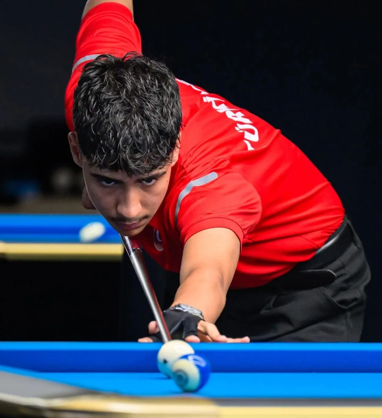Bilardo masasında yükselen yıldız: Denizlili Aşkın Avrupa’da iz bıraktı