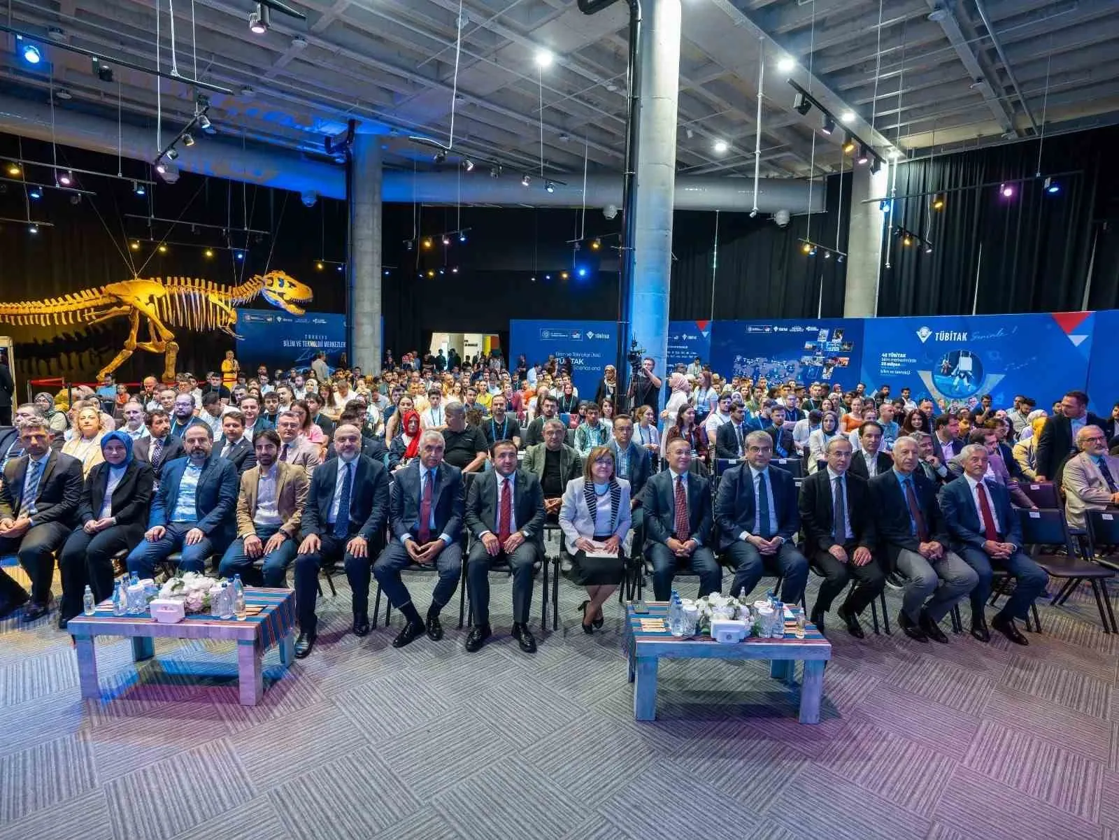 Uşaklı bilim elçileri Gaziantep’ten sertifikayla döndü: Yeni nesil eğitimde vizyon tazelendi
