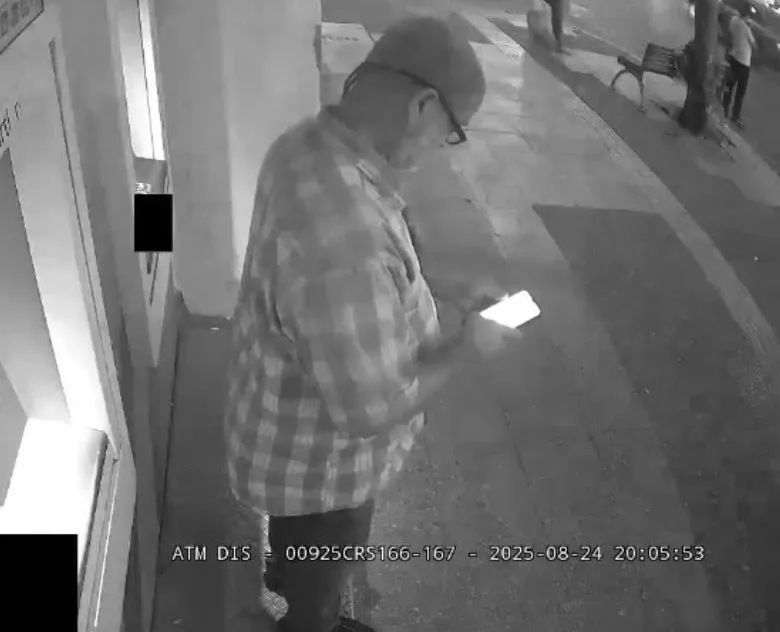 Bankamatik önünde şoke eden anlar: 7 bin lirayı gözünü kırpmadan alıp gitti