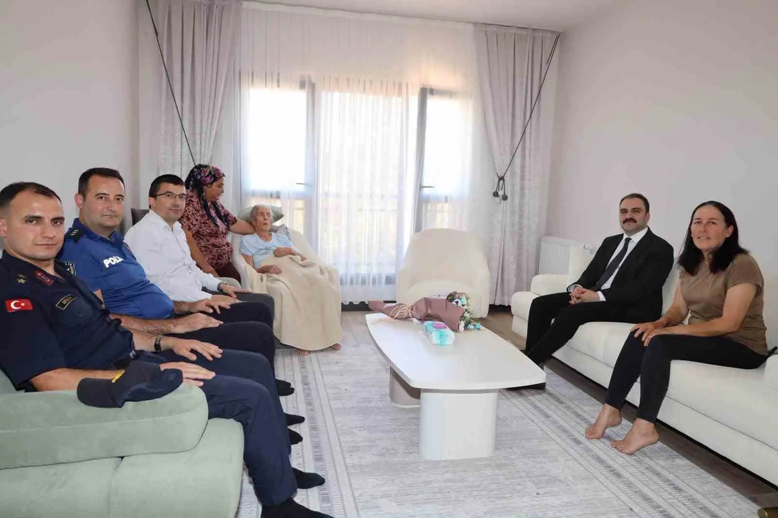 Karacasu’da vefa ziyareti: Devletin kapısı kahramanlarımıza her daim açık