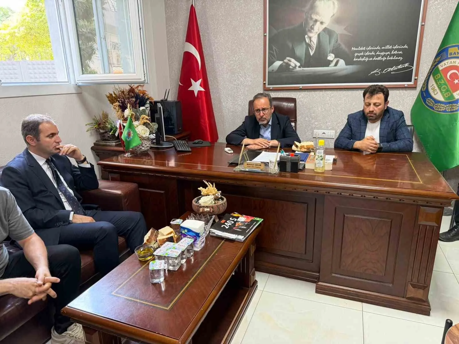 Kasapoğlu’ndan Bayındır çıkarması: Tarımdan spora sahada nabız tuttu