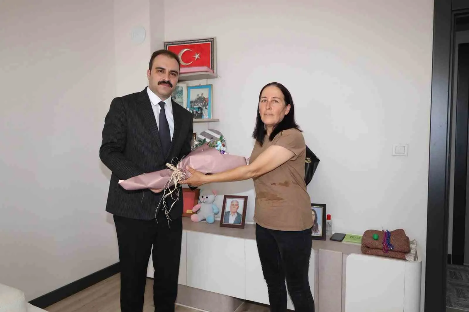 Karacasu’da vefa ziyareti: Devletin kapısı kahramanlarımıza her daim açık