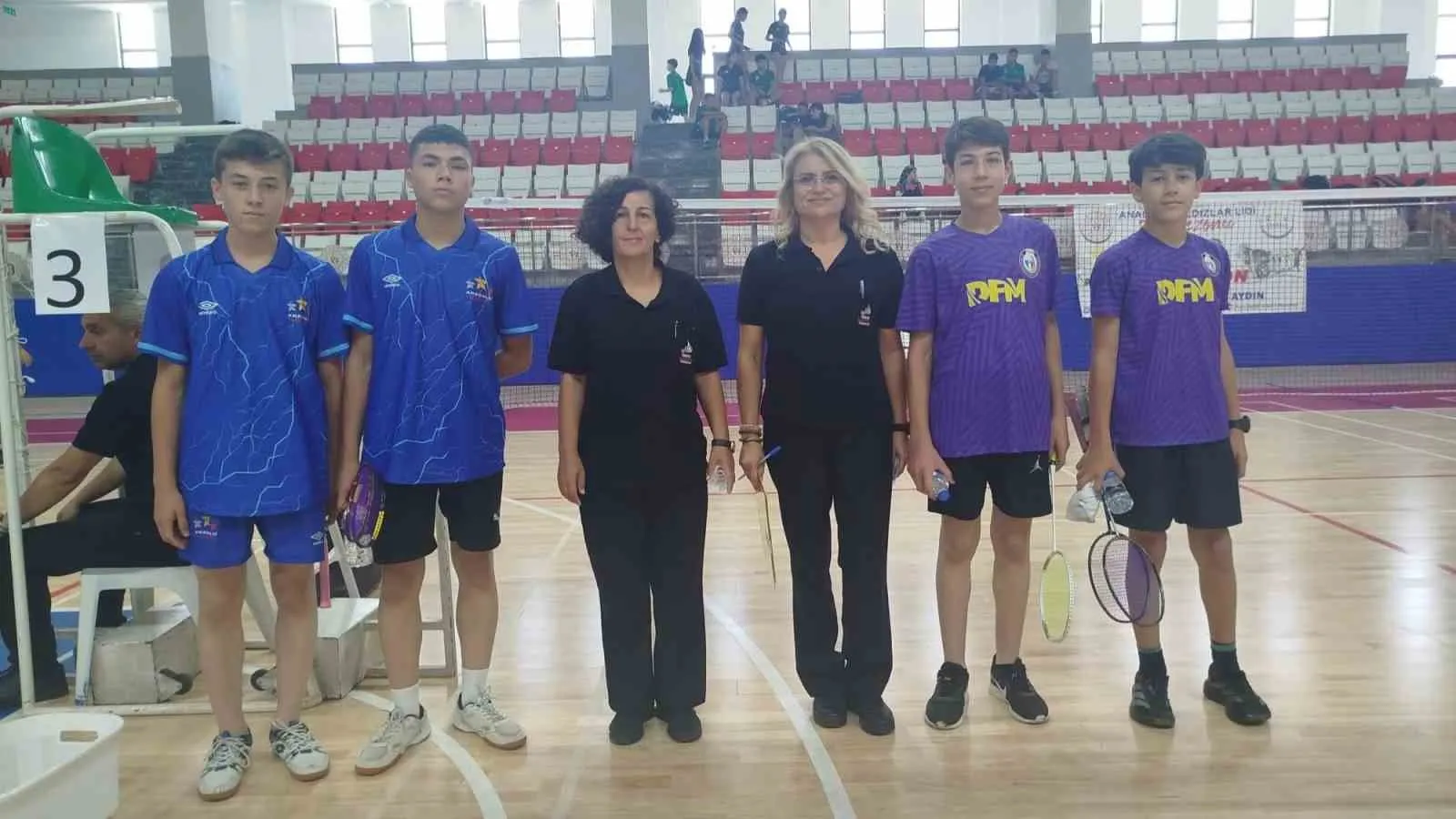 Söke'de badminton rüzgarı: Aydınlı gençler zirveye kuruldu