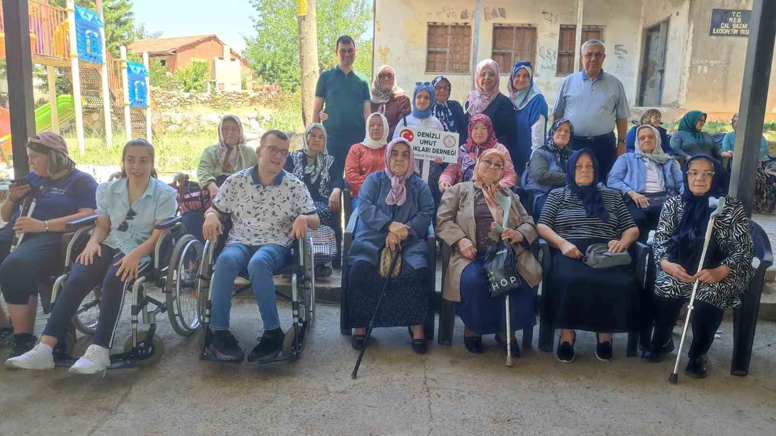 Denizli'de vefa buluşması: Şehitler anıldı, miniklere tarih bilinci aşılandı