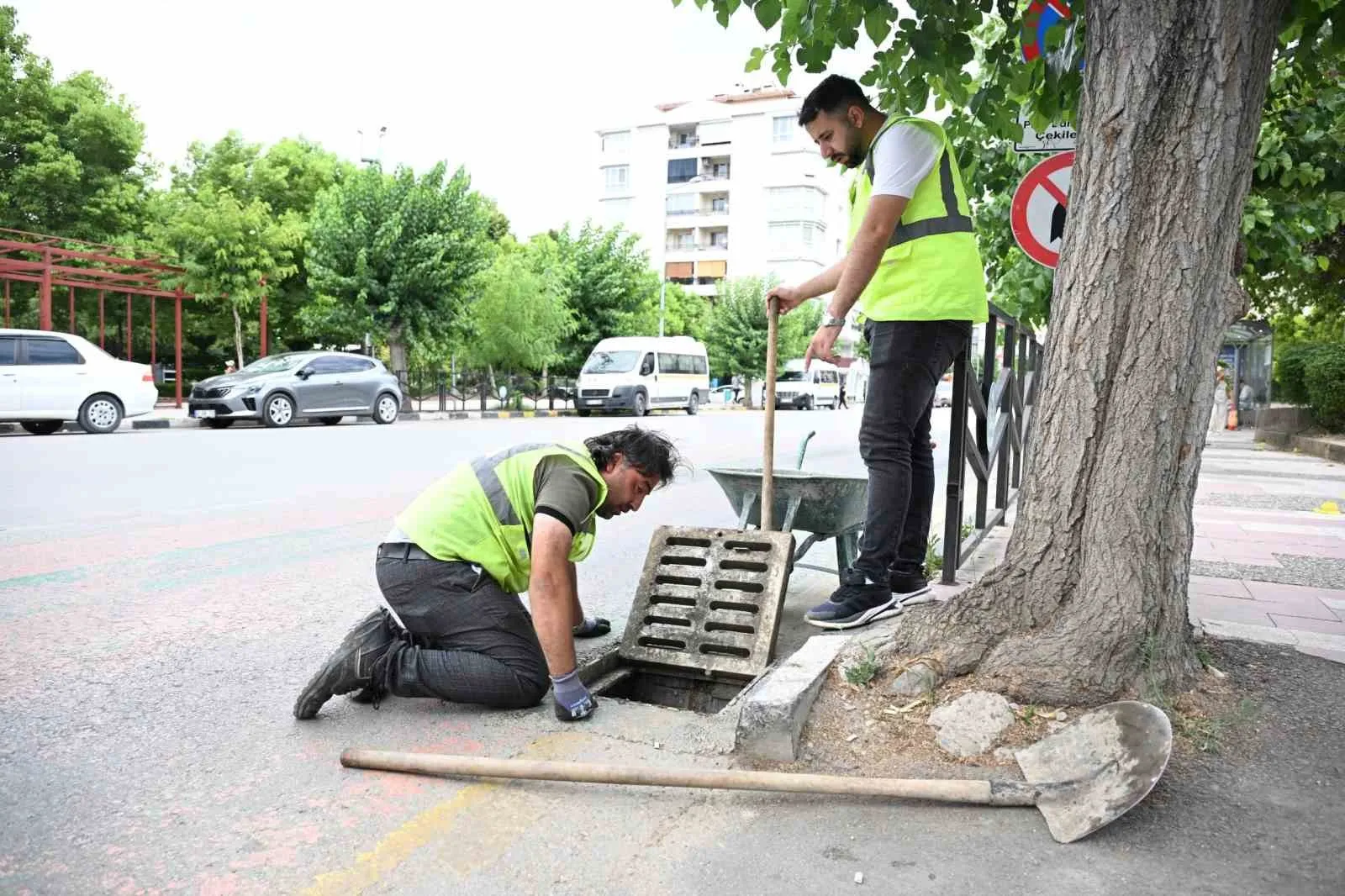 Manisa’da su baskınlarına karşı önleyici hamle: 17 ilçede mazgallar yenileniyor