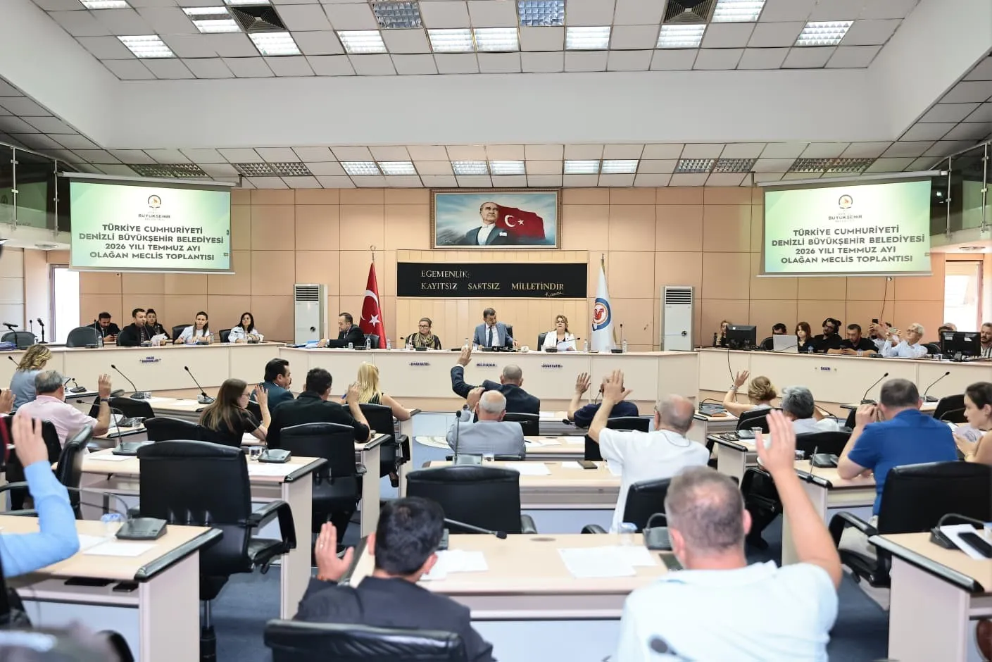 Denizli'de aile bütçesine dev destek: Sınav ücretinden okul kıyafetine kadar her şey düşünüldü