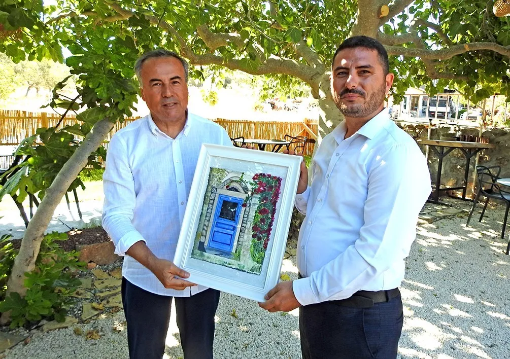 Çeşme’den Afyon’a uzanan veda: Müftü Murat Yılmaz mesai arkadaşlarıyla helalleşti
