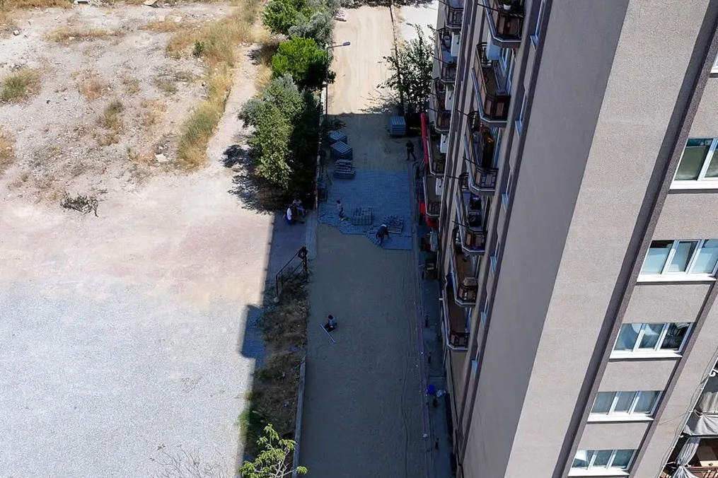 Efeler'de okul güzergahlarına modern dokunuş: Öğrencilerin yolu artık daha güvenli