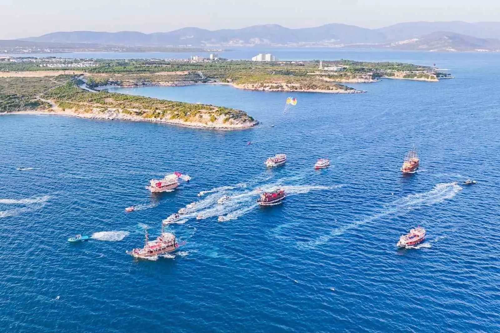 Didim’de denizlerdeki egemenliğin 100. yılı coşkuyla kutlandı
