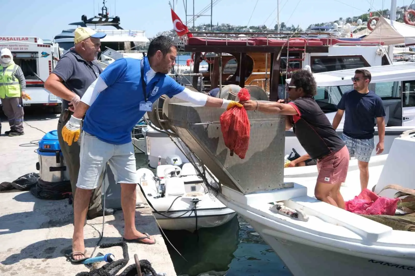 Bodrum’un derinliklerinden çıkanlar şoke etti: 410 kilogramlık utanç tablosu