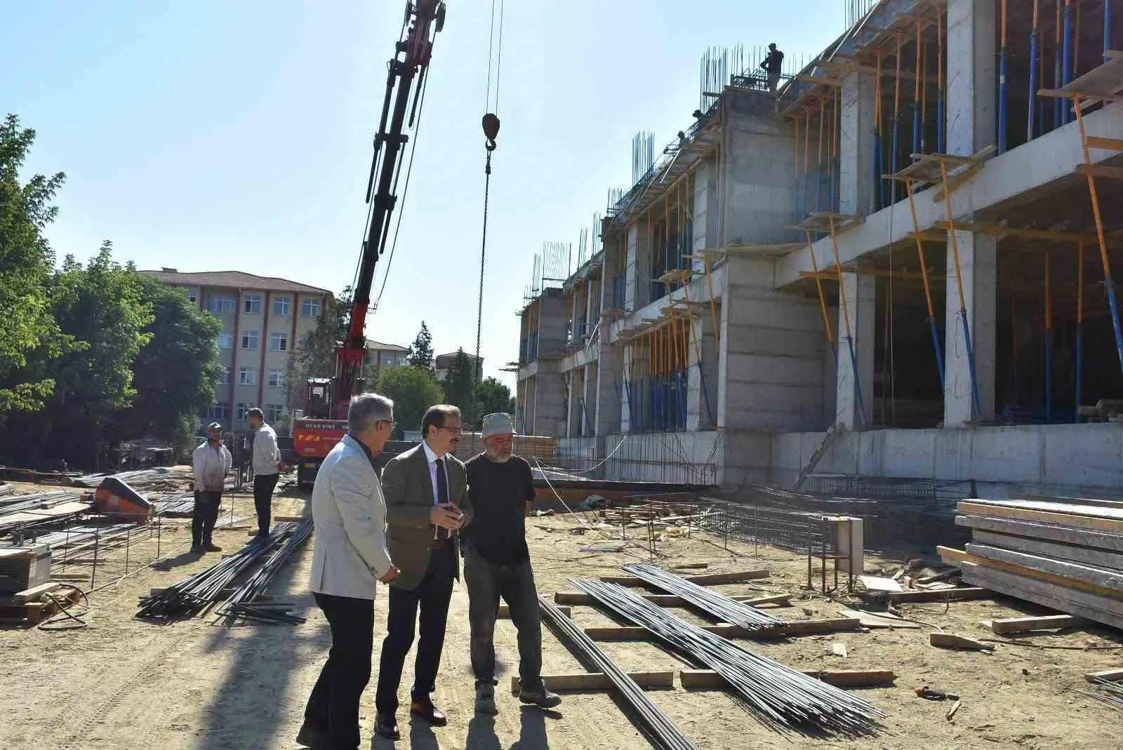 Salihli'de modern eğitim hamlesi: İki yeni okul için geri sayım başladı