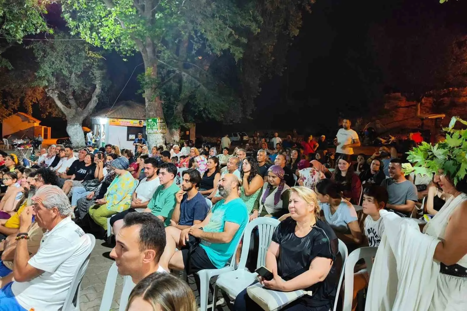 Efeler'in tiyatro tutkusu Sardes sahnesine taşınıyor