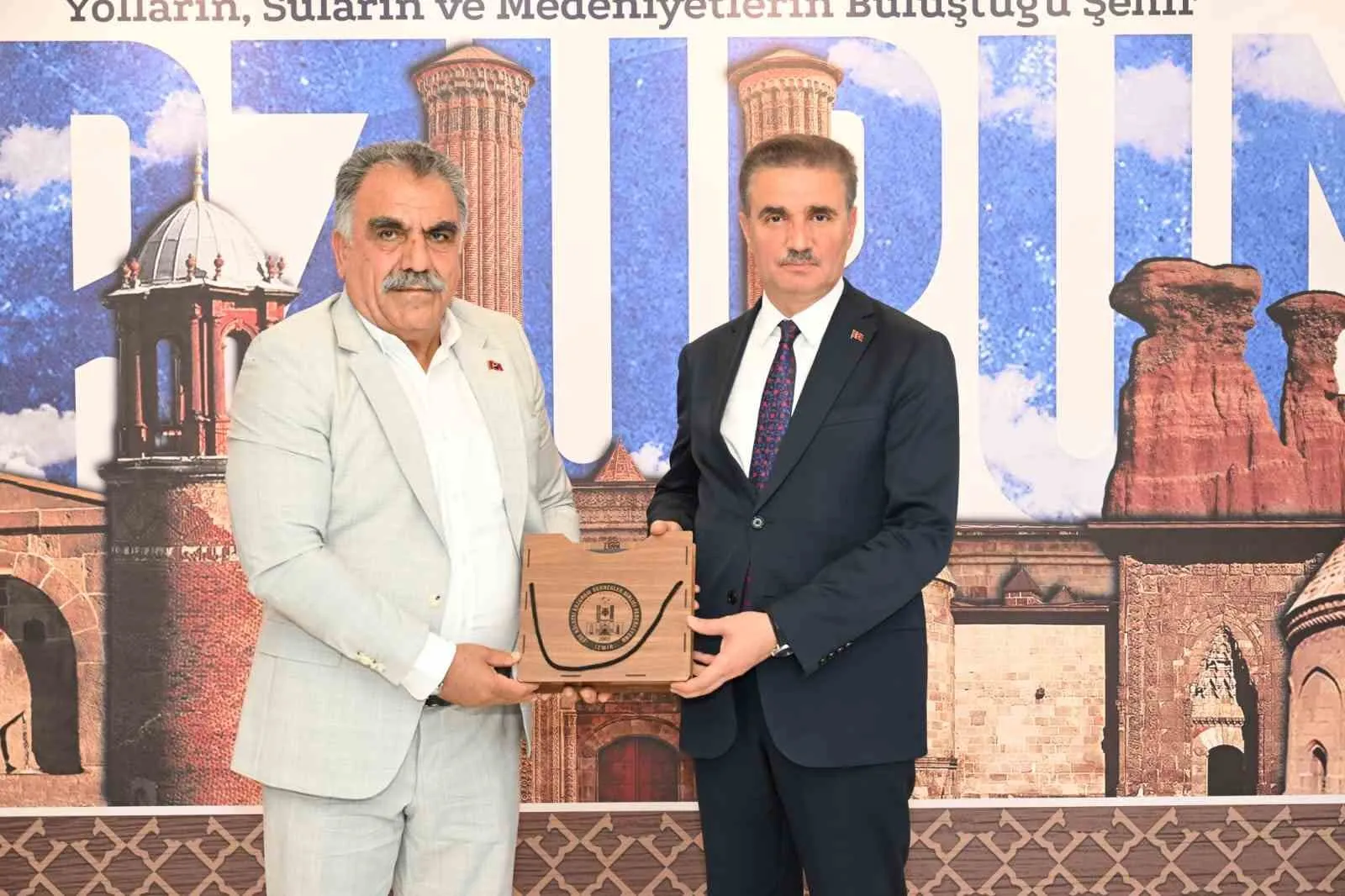 Ege’den Anadolu’nun zirvesine vefa yolculuğu: Dadaşlar sıla hasretini giderdi