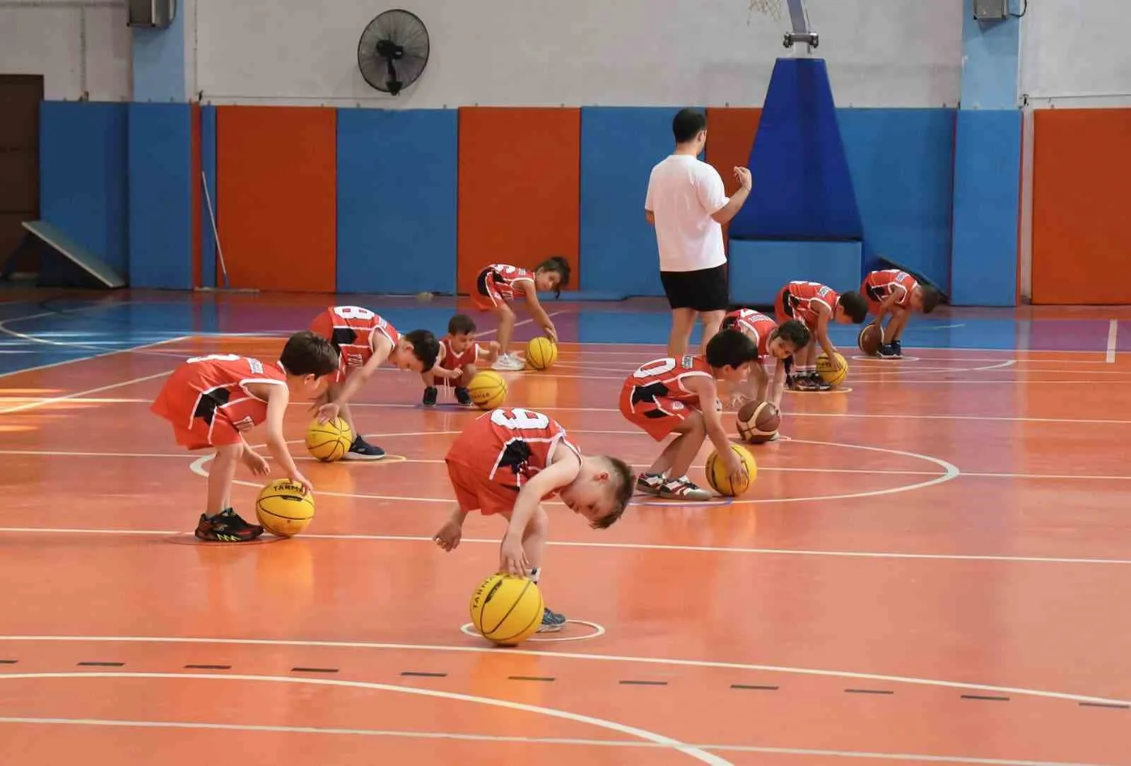 Minik sporcuların yaz rotası Yunusemre oldu: Kayıtlarda ikinci dönem heyecanı