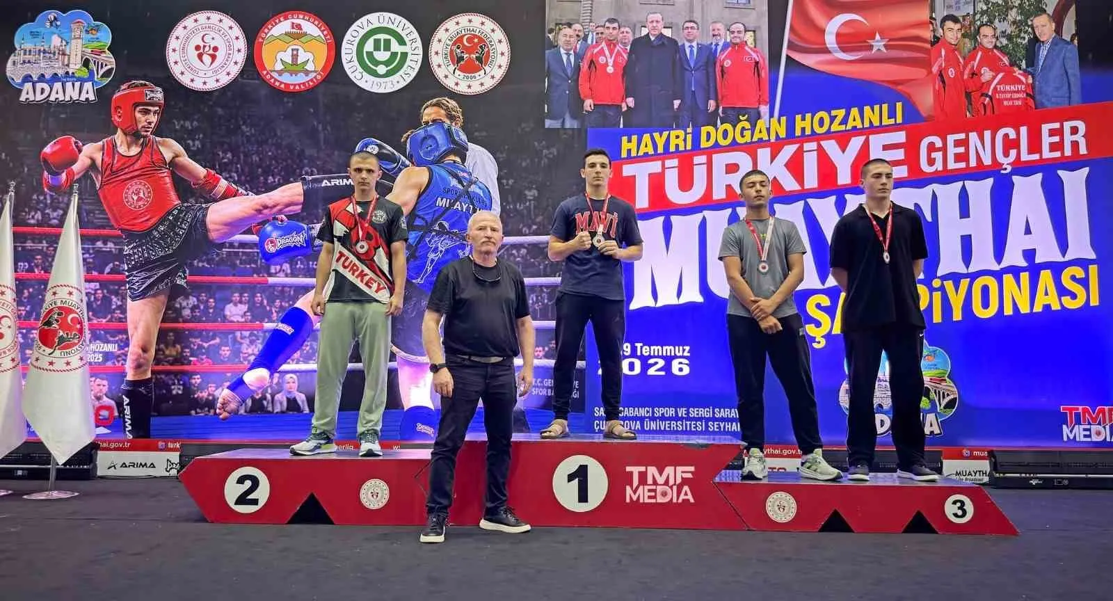 Manisalı dövüşçüler Adana’dan madalyalarla döndü