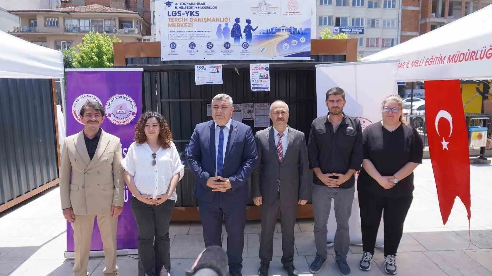 Afyonkarahisar'da LGS heyecanı: Tercih sürecinde 99 noktada profesyonel destek