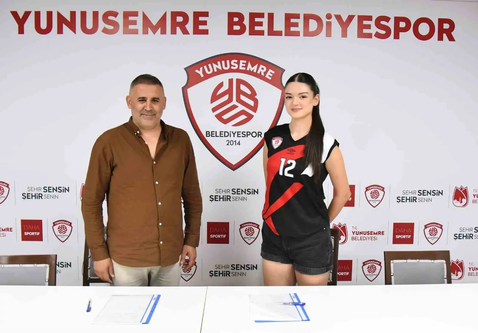 Yunusemre Belediyespor'da imza mesaisi: Genç yıldıza güven tazelediler