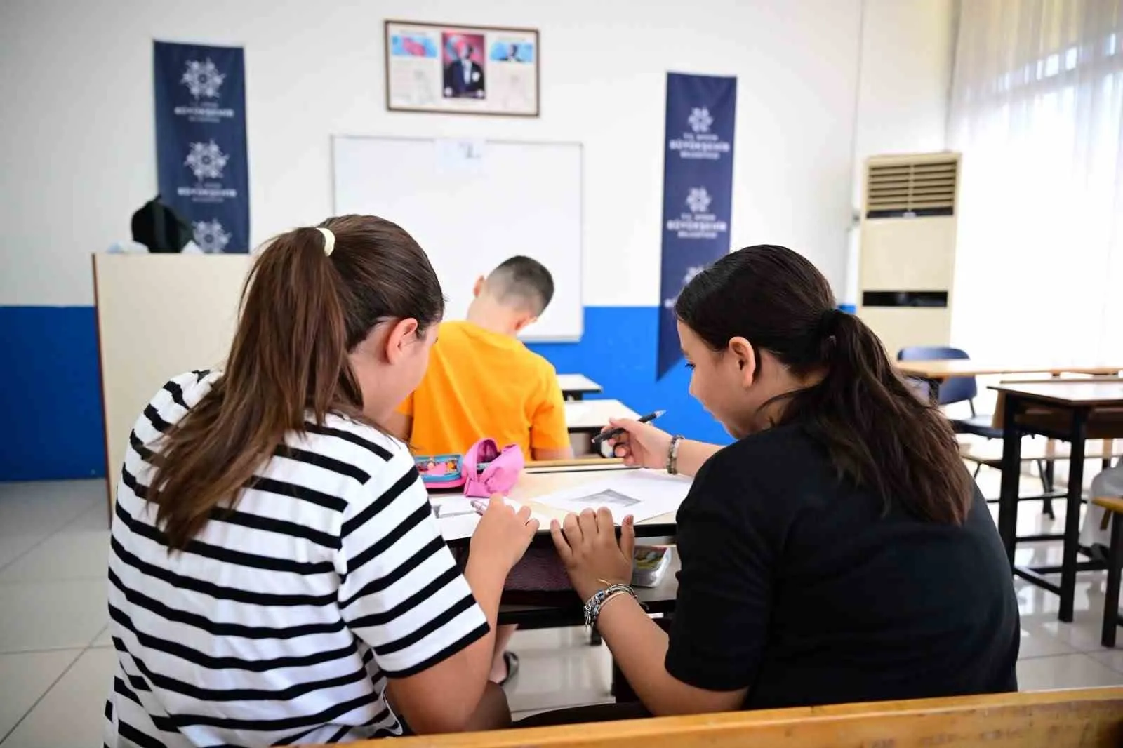 Minik eller tuvalde buluşuyor: Aydın’da sanat dolu yaz tatili