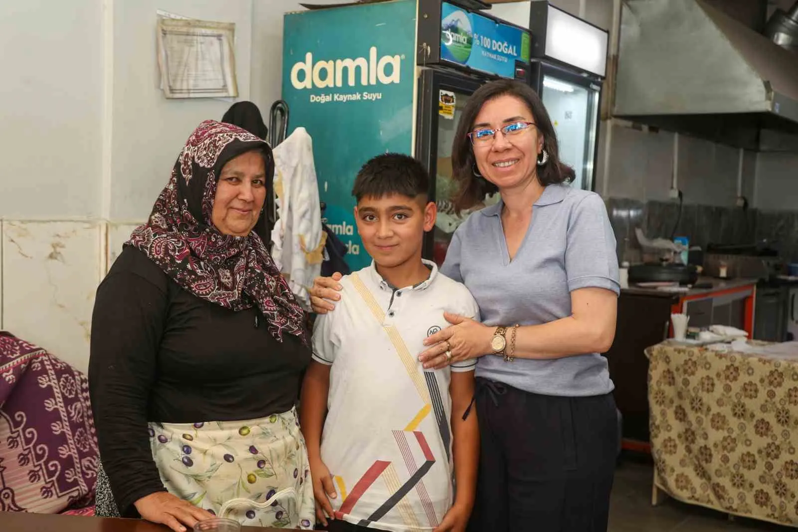 Uşak’ta saha mesaisi: Başkan Vekili Özkan esnafın nabzını tuttu