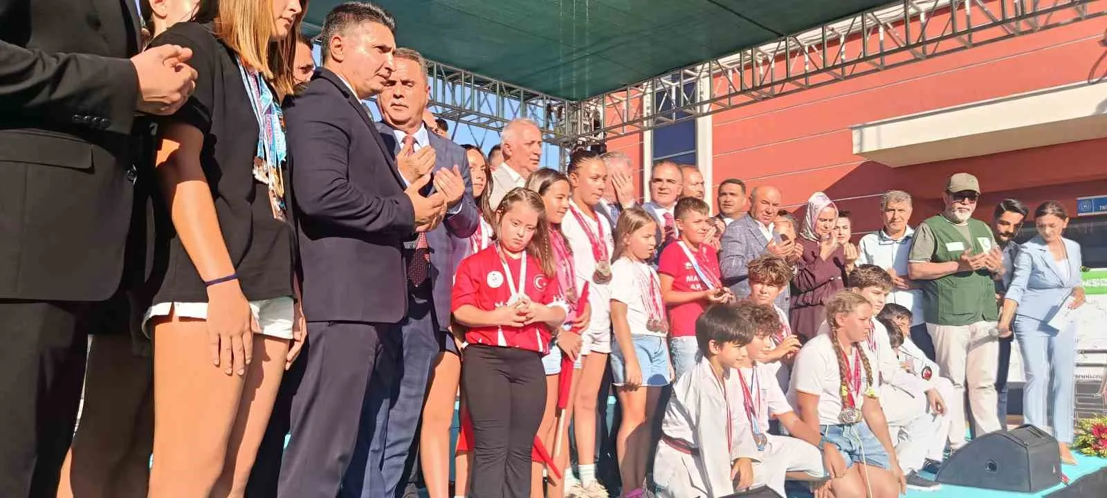 Marmaris'in spor geleceğine Bakan Bak dokunuşu: Olimpik havuz müjdesi geldi