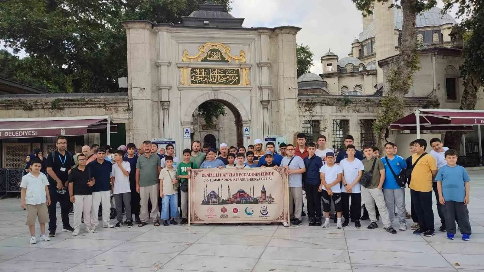 Denizlili hafızlar tarihin izini sürdü: İstanbul ve Bursa’da manevi yolculuk