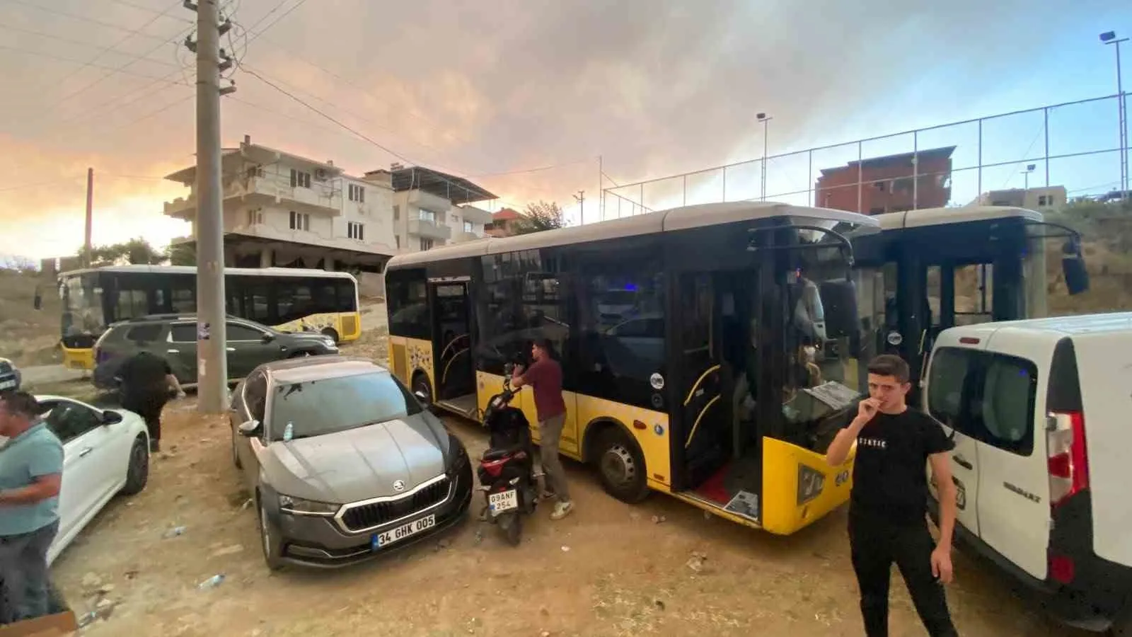 Aydın'da orman yangını alarmı: Tahliye için otobüsler teyakkuza geçti