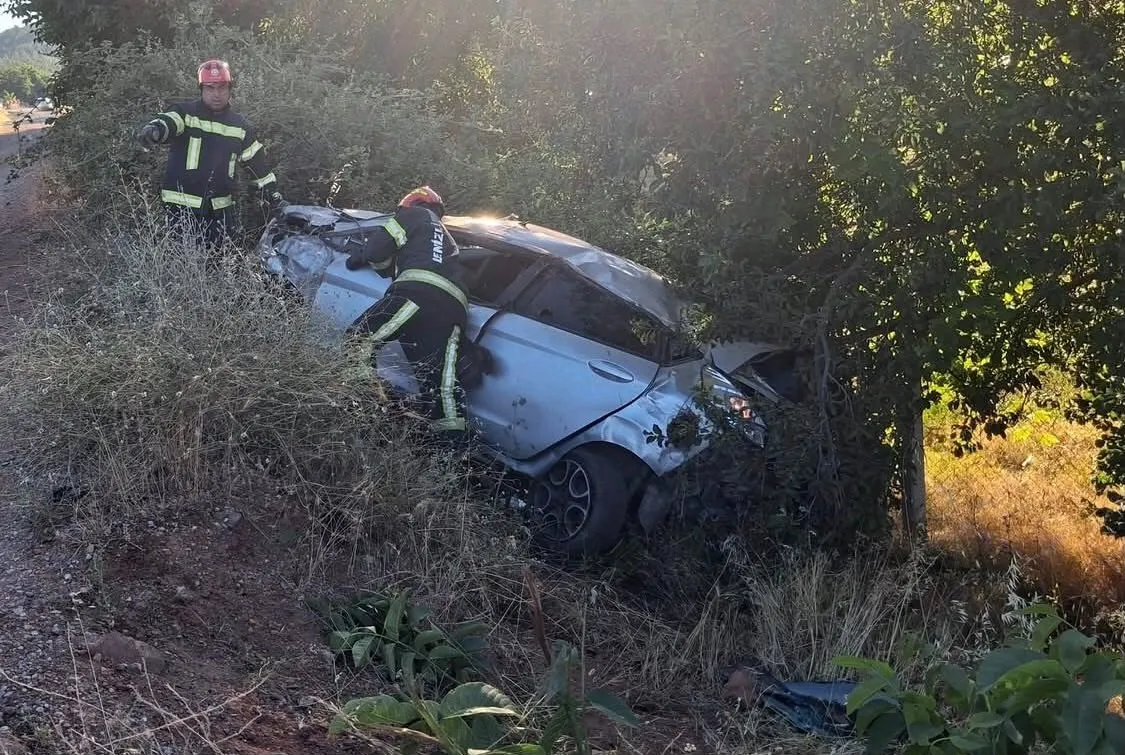 Tavas yolunda acı son: Genç sürücü yaşam mücadelesini kaybetti