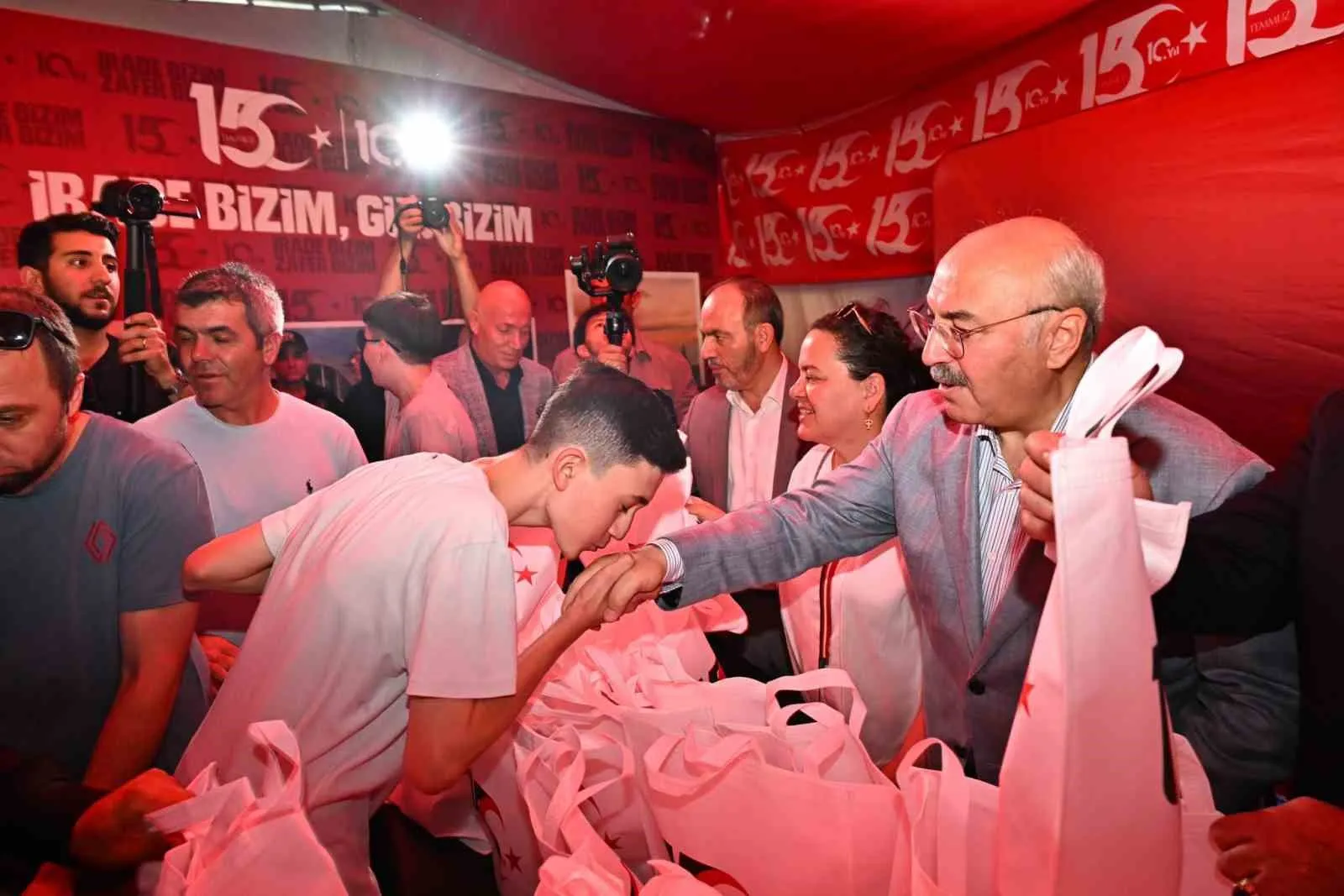 Denizli’de 15 Temmuz’un izleri sanal gerçeklik ile yaşatılıyor