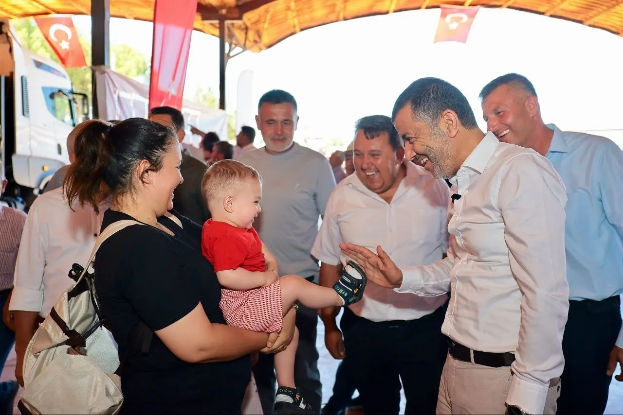 Başkan Çavuşoğlu’ndan Beyağaç’a tam destek: Üreticinin yüzü güldü