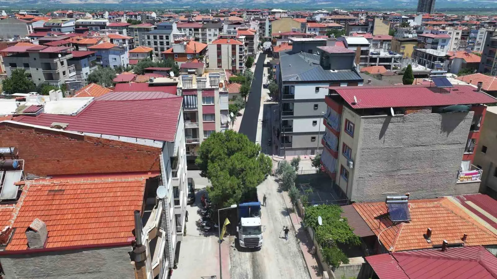 Alaşehir’de ulaşım konforu için dev asfalt seferberliği